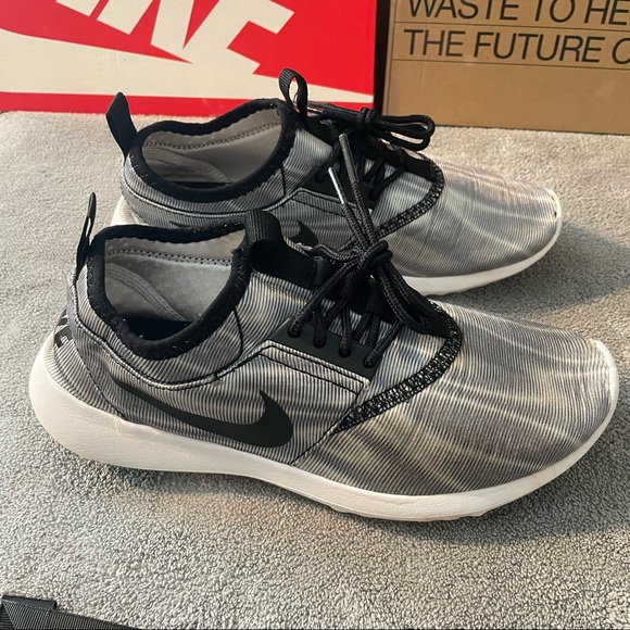 Nike Juvenate :: Women’s Size 7 :: Silver/Grey - Picture 4 of 6